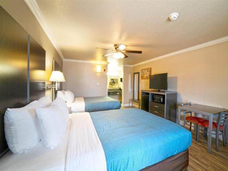 Econo Lodge Inn & Suites Корпъс Кристи Екстериор снимка