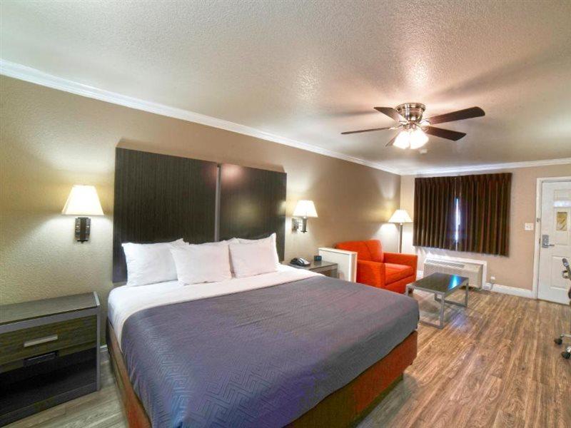 Econo Lodge Inn & Suites Корпъс Кристи Екстериор снимка