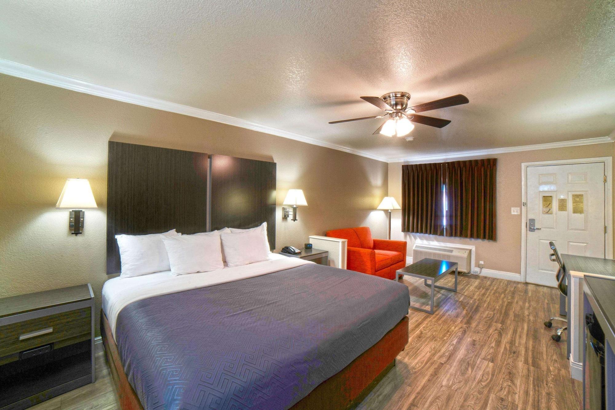 Econo Lodge Inn & Suites Корпъс Кристи Екстериор снимка