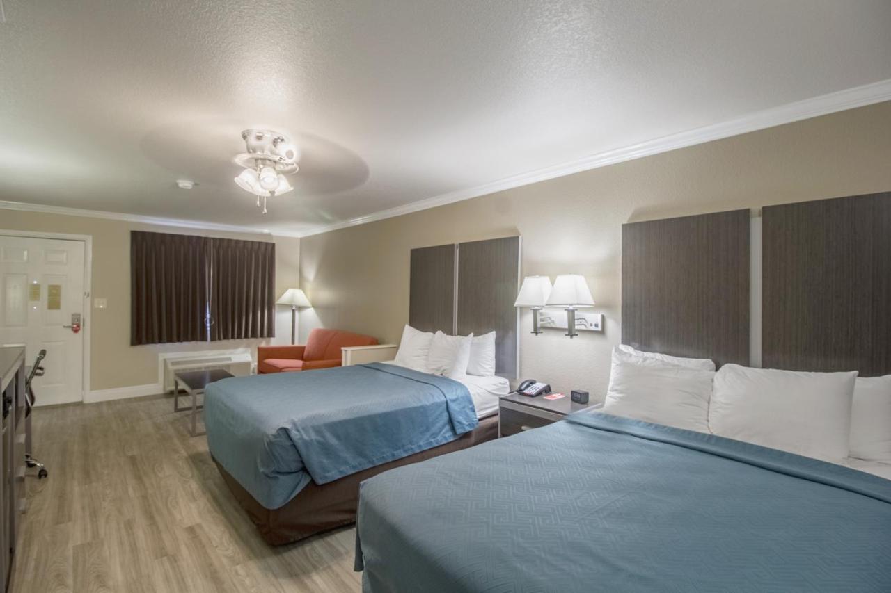 Econo Lodge Inn & Suites Корпъс Кристи Екстериор снимка