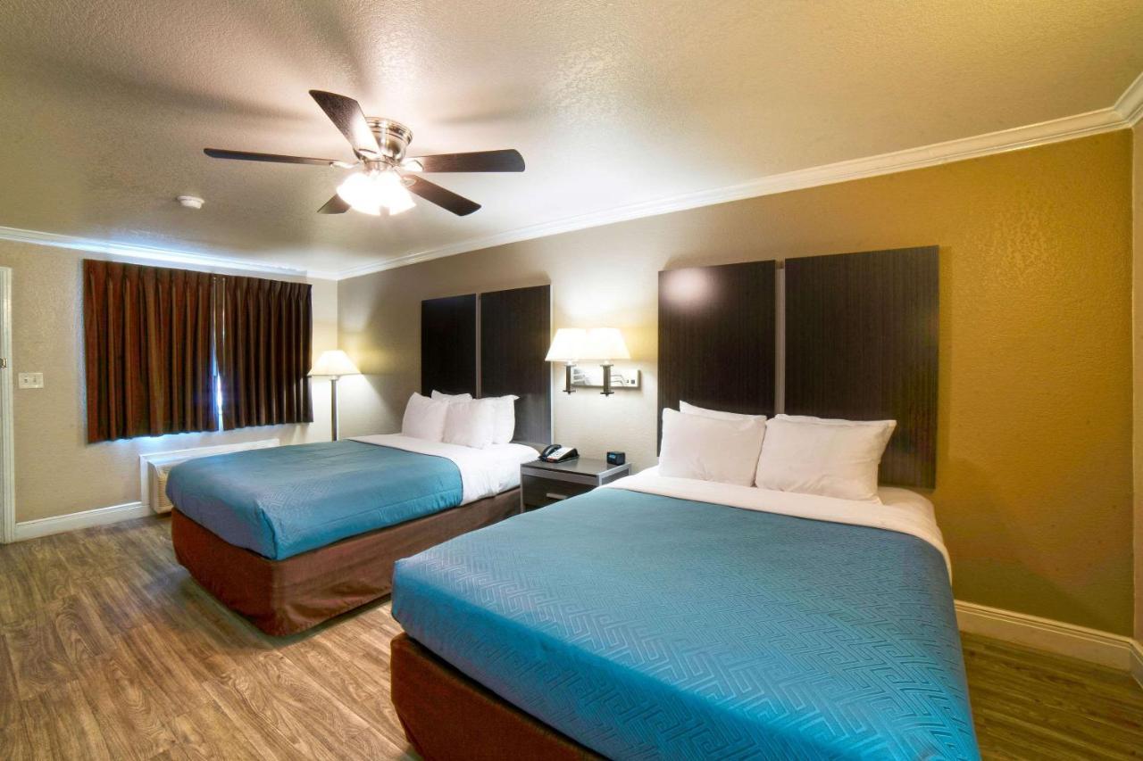 Econo Lodge Inn & Suites Корпъс Кристи Екстериор снимка
