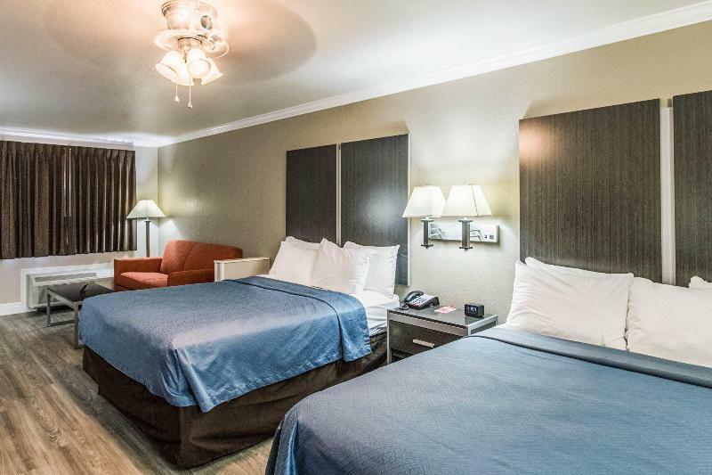 Econo Lodge Inn & Suites Корпъс Кристи Екстериор снимка
