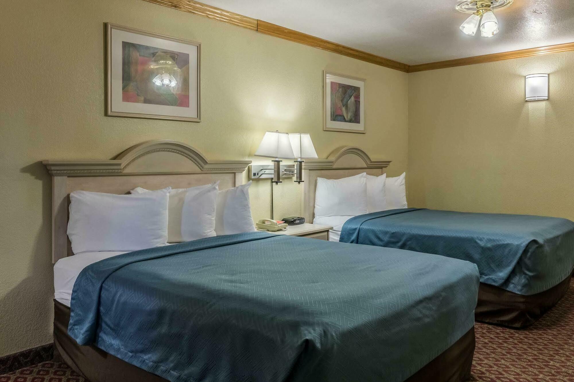 Econo Lodge Inn & Suites Корпъс Кристи Екстериор снимка