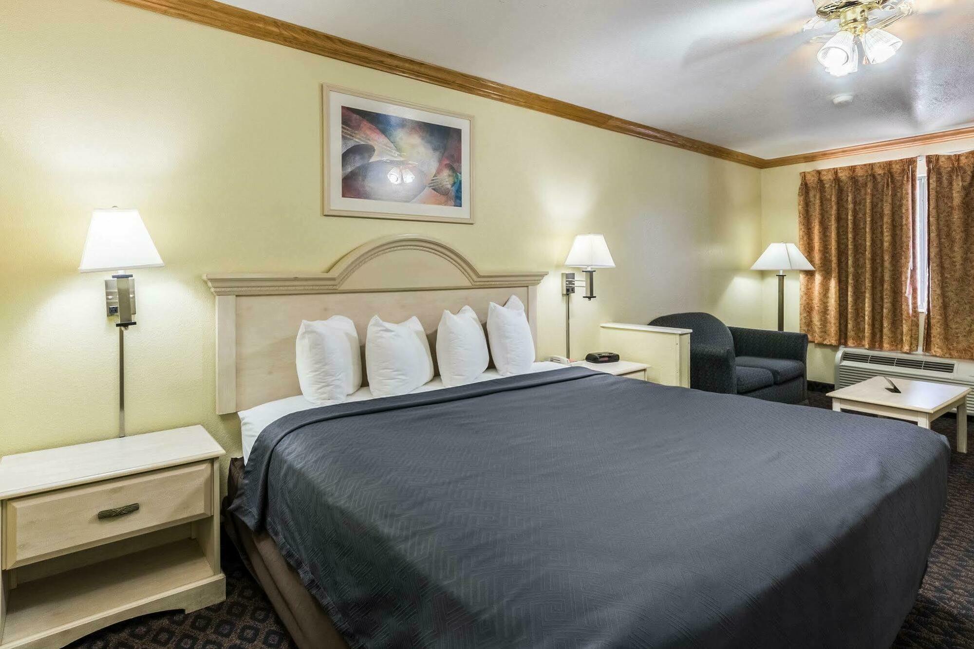 Econo Lodge Inn & Suites Корпъс Кристи Екстериор снимка