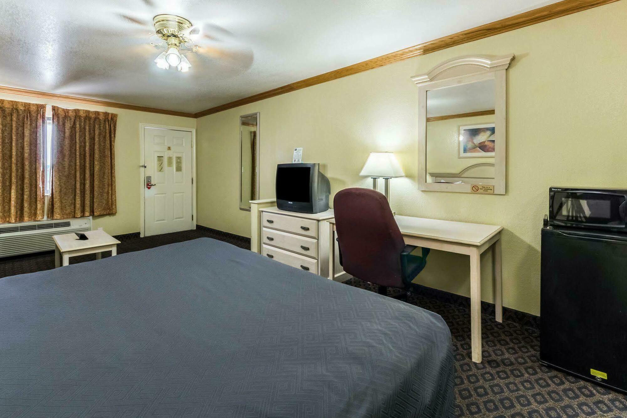 Econo Lodge Inn & Suites Корпъс Кристи Екстериор снимка