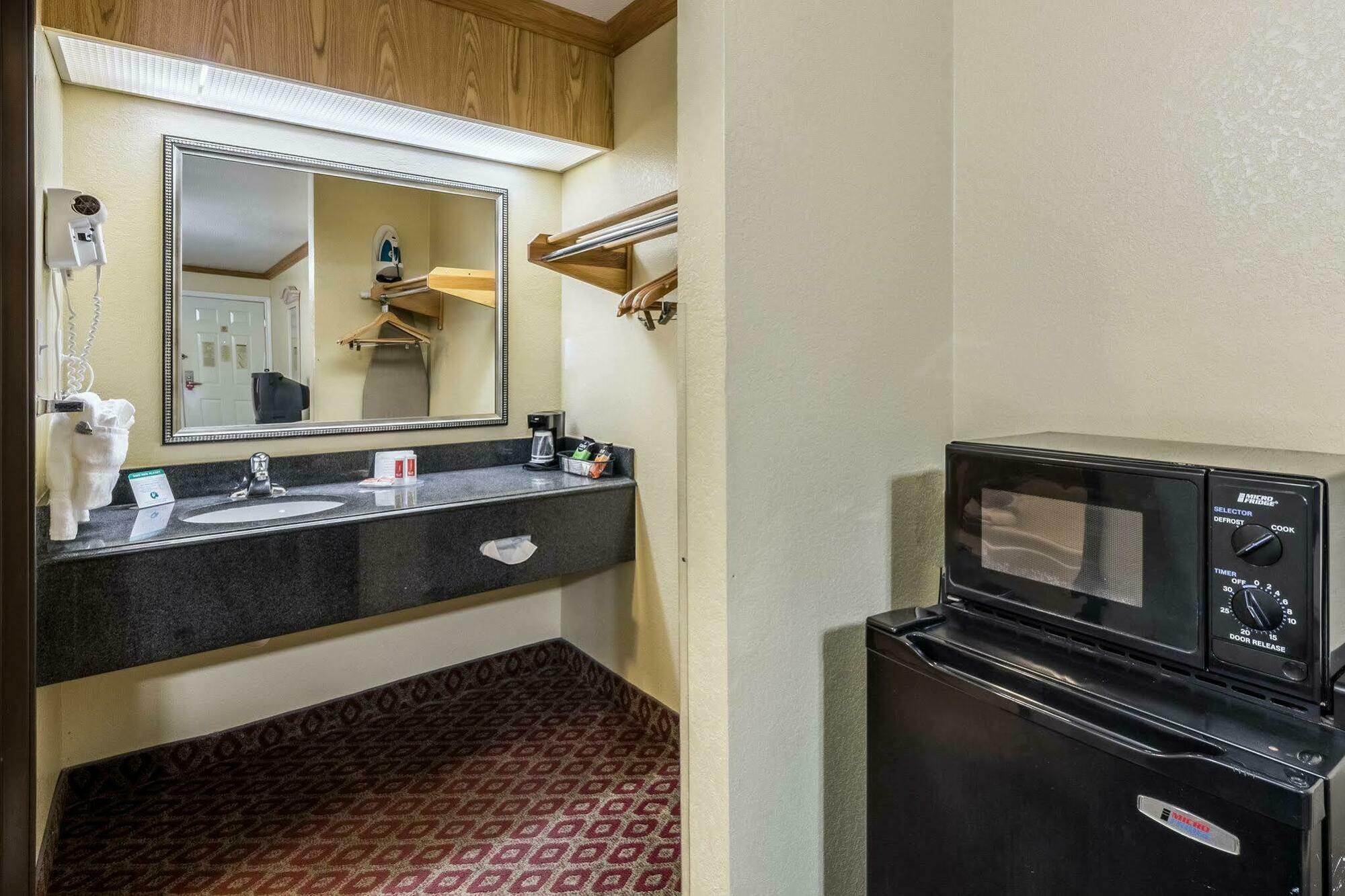 Econo Lodge Inn & Suites Корпъс Кристи Екстериор снимка