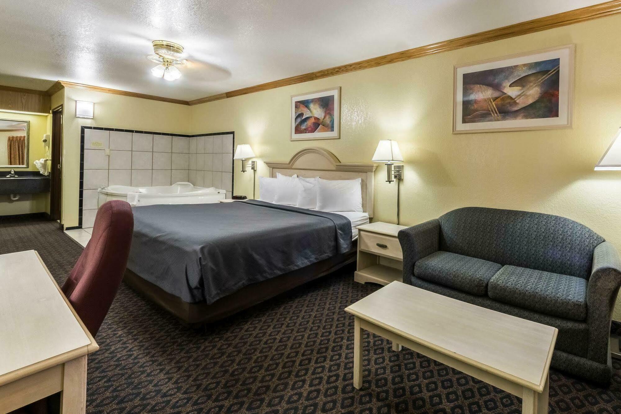 Econo Lodge Inn & Suites Корпъс Кристи Екстериор снимка