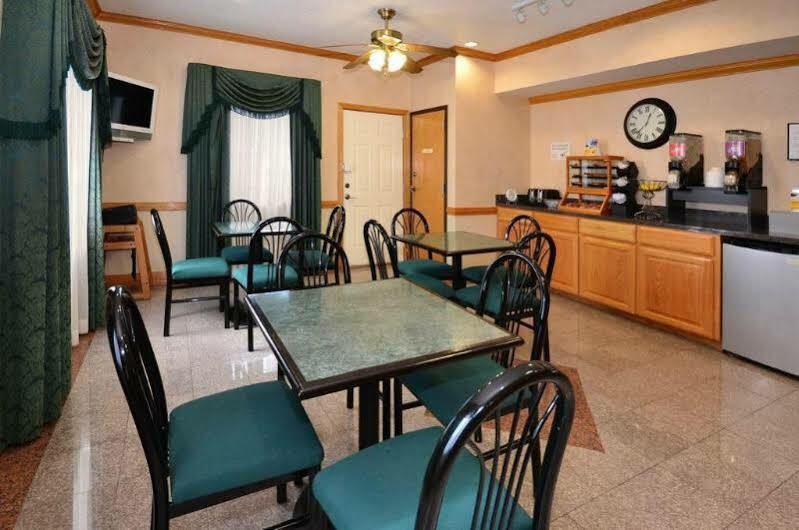 Econo Lodge Inn & Suites Корпъс Кристи Екстериор снимка