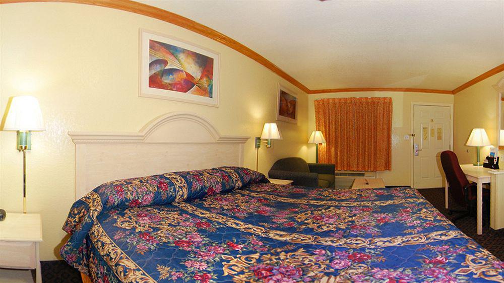 Econo Lodge Inn & Suites Корпъс Кристи Екстериор снимка
