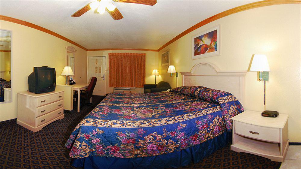 Econo Lodge Inn & Suites Корпъс Кристи Екстериор снимка